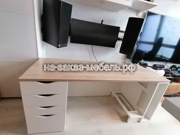 Стильный белый игровой компьютерный стол